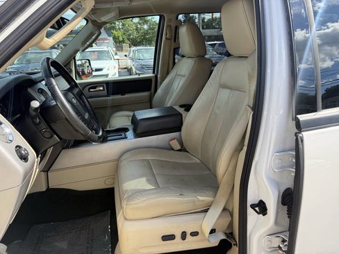 Used 2017 Ford Expedition XLT w/ Equipment Group 202A image 7
