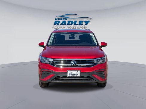 Certified 2022 Volkswagen Tiguan SE w/ Panoramic Sunroof Package image 6