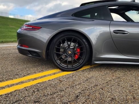 Used 2018 Porsche 911 Carrera 4 GTS image 14