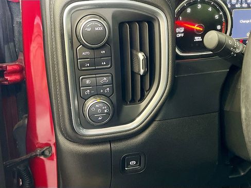 Used 2021 Chevrolet Silverado 1500 High Country AWD/4WD image 10