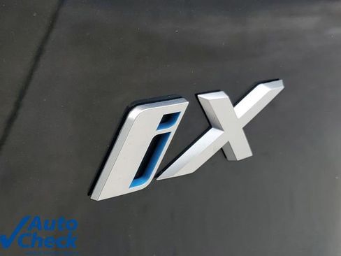 Used 2024 BMW iX xDrive50 w/ Convenience Package AWD/4WD image 8