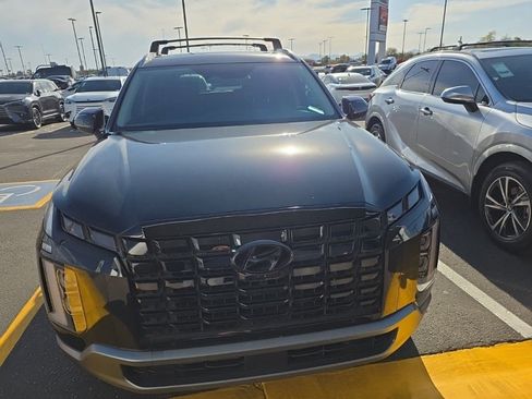 Used 2024 Hyundai Palisade SEL w/ Premium Package image 2