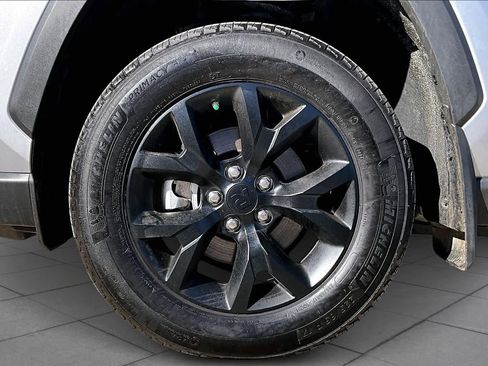 Used 2024 Toyota RAV4 LE image 11