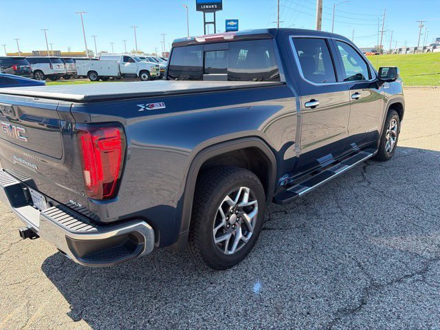 Used 2023 GMC Sierra 1500 SLT w/ SLT Premium Package AWD/4WD image 3