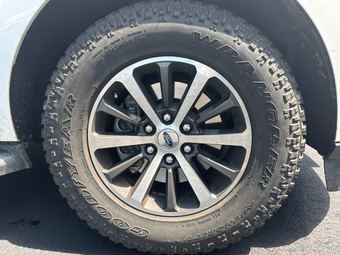 Used 2018 Ford Expedition XLT w/ Equipment Group 201A RWD image 10