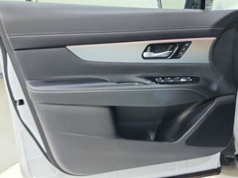 Certified 2025 Nissan Murano SL AWD/4WD image 22