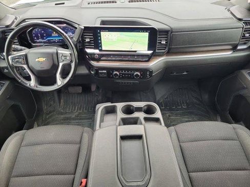 Used 2025 Chevrolet Silverado 2500 LT w/ Convenience Package image 14