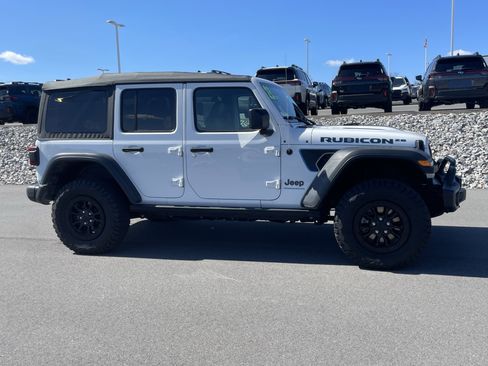 Used 2023 Jeep Wrangler Unlimited Rubicon 4xe image 2