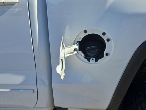 Used 2016 GMC Sierra 1500 SLT w/ All Terrain X Package image 29