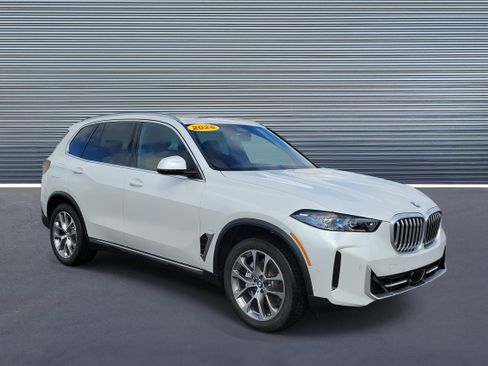 Certified 2026 BMW X5 sDrive40i image 2
