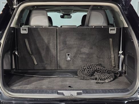 Used 2021 Toyota Highlander XLE image 18