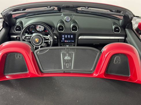 Used 2018 Porsche 718 Boxster S image 17