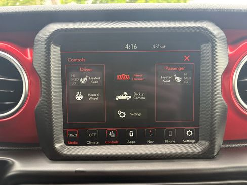 Used 2022 Jeep Gladiator Rubicon w/ LED Lighting Group AWD/4WD image 26