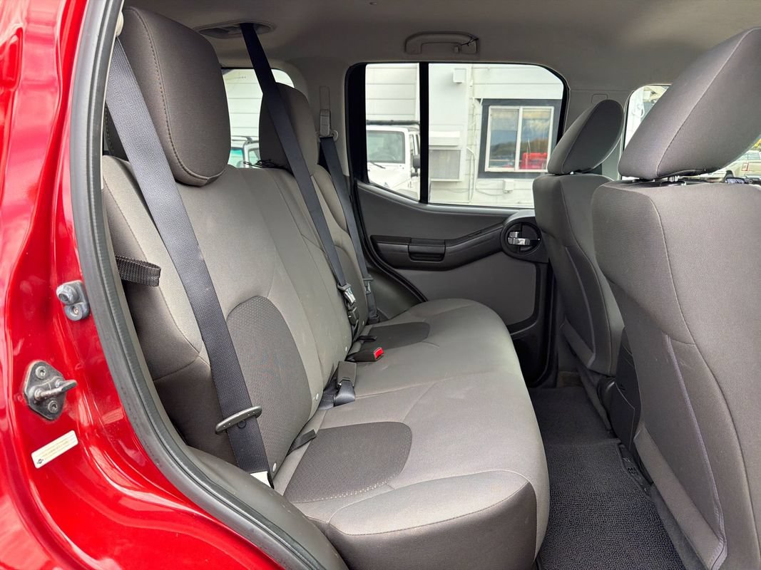 Used 2012 Nissan Xterra 4WD image 16