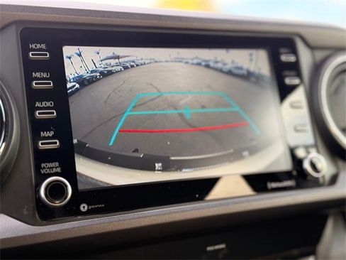 Used 2020 Toyota Tacoma TRD Off-Road image 13