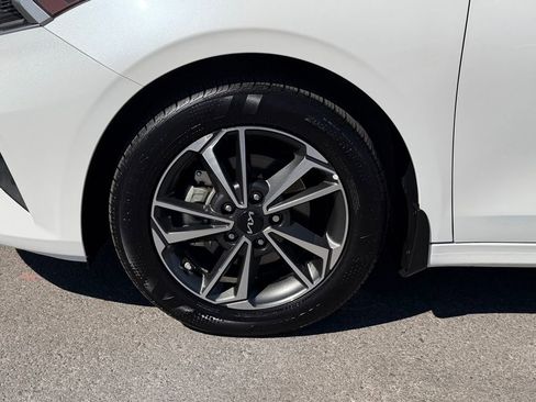 Used 2024 Kia Forte LXS FWD image 27
