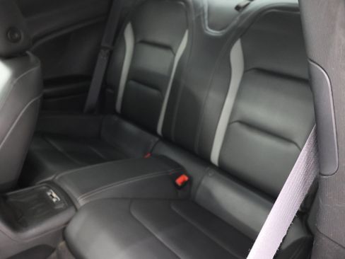 Used 2017 Chevrolet Camaro SS RWD image 9