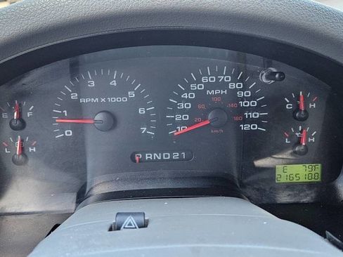 Used 2005 Ford F150 XLT image 14