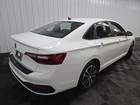Used 2024 Volkswagen Jetta Sport FWD image 10
