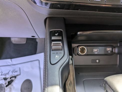 Certified 2022 Kia Telluride EX FWD image 27