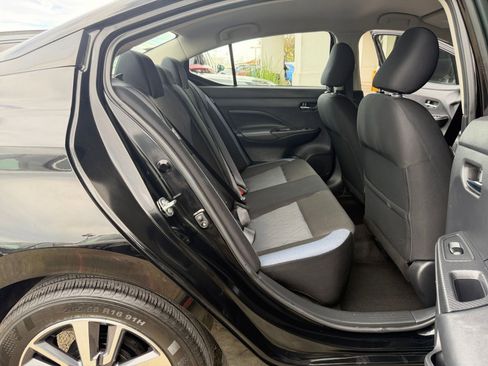 Used 2025 Nissan Versa SV image 25