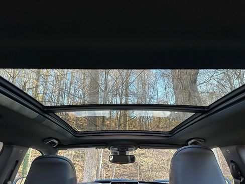 New 2026 Jeep Compass Latitude w/ Sun and Sound Group image 25