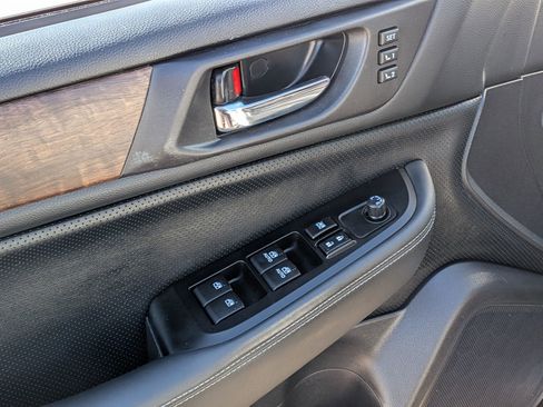 Used 2016 Subaru Outback 2.5i Limited image 9