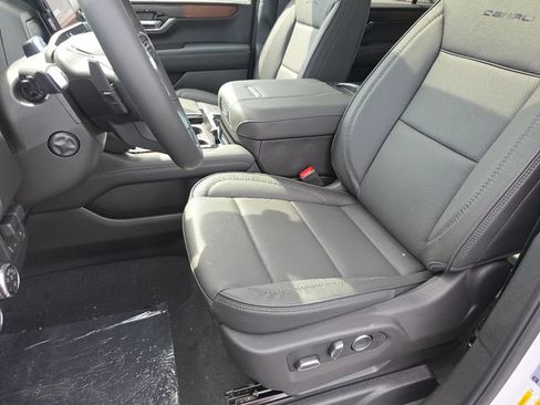 New 2026 GMC Yukon XL Denali w/ Denali Reserve Package AWD/4WD image 25