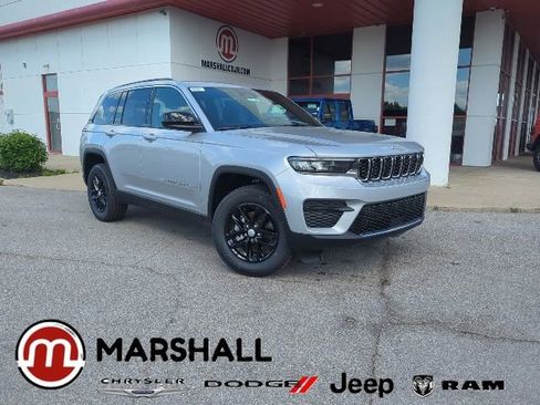 New 2026 Jeep Grand Cherokee Laredo X AWD/4WD image 1