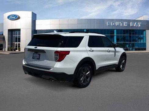 Certified 2023 Ford Explorer XLT w/ Equipment Group 202A RWD image 5