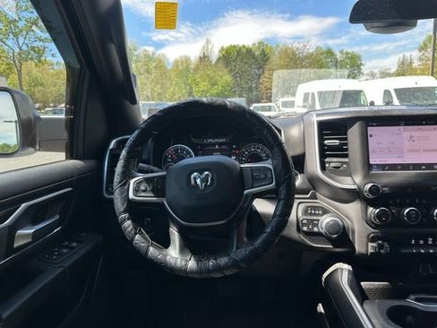 Used 2022 RAM 1500 Big Horn w/ Night Edition image 21