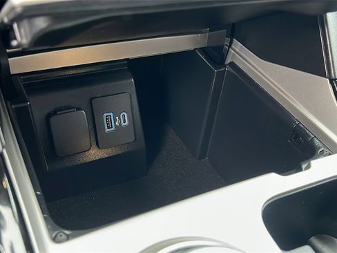 Certified 2022 Ford Explorer ST-Line image 16