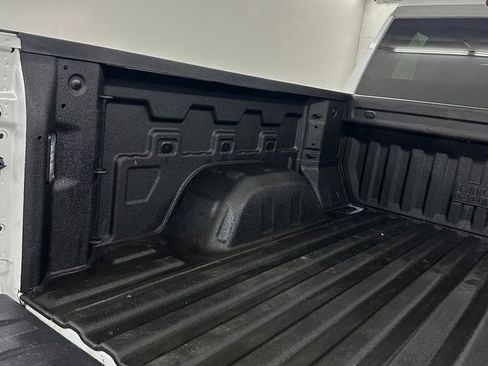 Used 2023 Chevrolet Silverado 1500 High Country w/ High Country Premium Package image 30