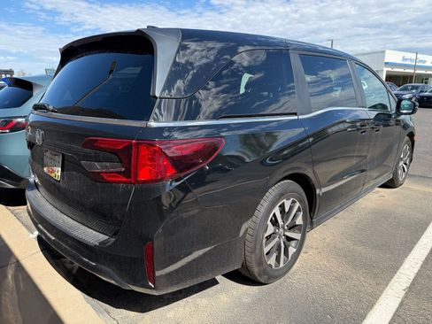 Used 2025 Honda Odyssey EX-L image 4