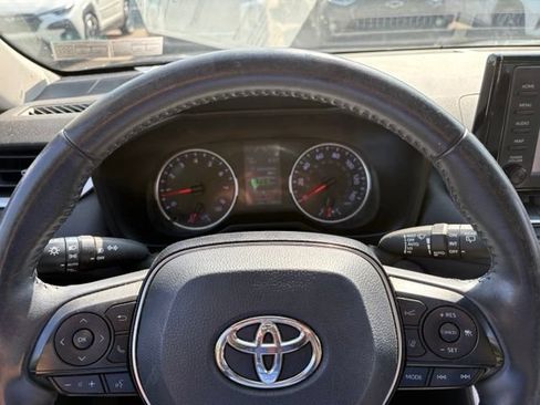 Used 2019 Toyota RAV4 XLE Premium w/ Cold Weather Package AWD/4WD image 19