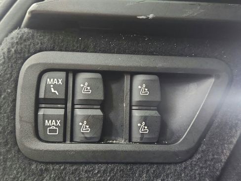 Used 2020 BMW X7 M50i image 34