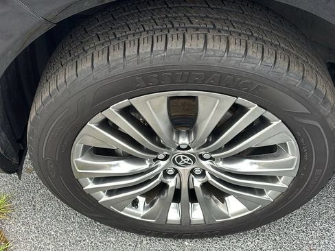Used 2021 Toyota Venza XLE w/ Softex Package AWD/4WD image 36