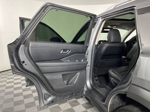 Used 2025 Nissan Pathfinder SL w/ SL Premium Package FWD image 43