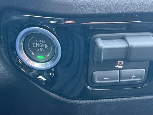 New 2026 GMC Sierra 1500 SLE image 19