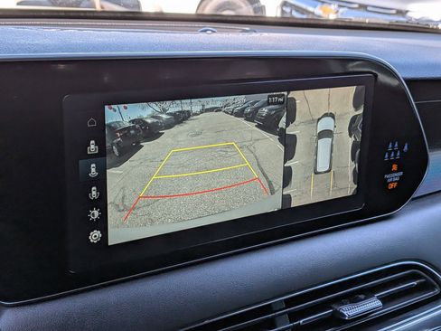 Used 2022 Hyundai Palisade Calligraphy w/ Winter Package image 25