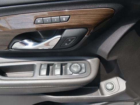 Used 2020 GMC Terrain Denali w/ LPO, Floor Liner Package FWD image 15