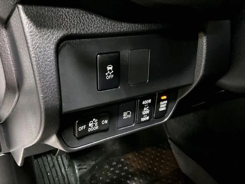 Used 2023 Toyota Tacoma TRD Off-Road image 32