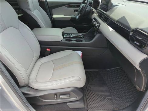 Used 2025 Honda Pilot Touring image 22