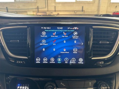 Used 2020 Chrysler Pacifica Touring w/ S Appearance Package image 30