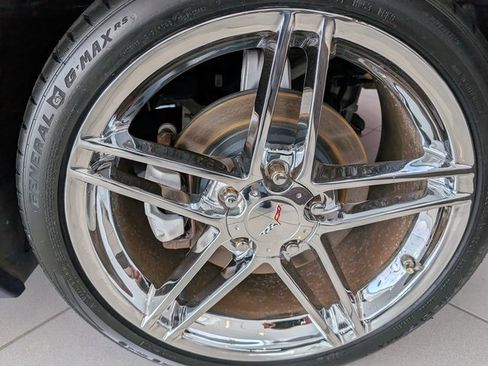 Used 2005 Chevrolet Corvette Base w/ Preferred Equipment Group image 9