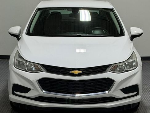 Used 2018 Chevrolet Cruze LS FWD image 3