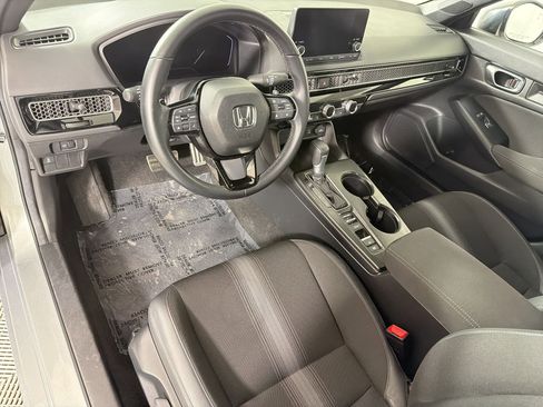Used 2025 Honda Civic Sport image 4