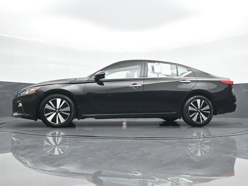 Used 2022 Nissan Altima 2.5 SV image 18