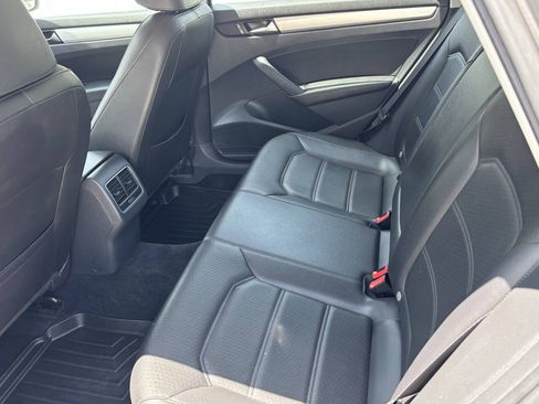 Used 2013 Volkswagen Passat TDI SE FWD image 6
