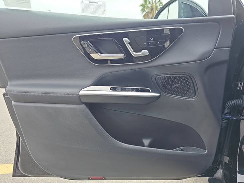Used 2026 Mercedes-Benz GLC 300 image 25